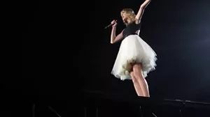 POV BJ video sexe femme vieille & Split de la MILF mature Brandi Love