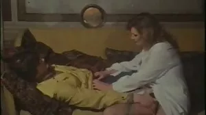 PUA apprend tukif vieille femme à son neveu à ramasser des filles amateurs