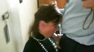 18 vieille bourgeoise sexe a. o. Sexe violent d'une blonde avec le père de sa meilleure amie