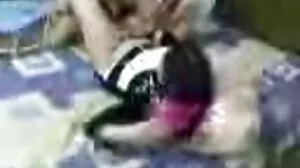 Dreamy Eyed vieilles en collant Teen revient dans le porno et elle le cloue à nouveau!]