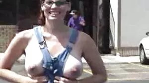 Nadia Ali sex avec vieille femme prend une grosse bite noire