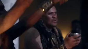 MILF au gros cul fait porno vieilles disparaître une énorme bite