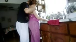 Working Girl a besoin de se détendre pono vieille avec Dick