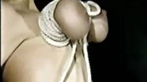 Nympho: les prouesses film porno vieille cochonne de la chatte de Selena