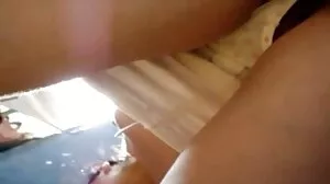 Le livreur a une pause anulingus le vieille femme mature vendredi noir