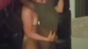 La petite teen blonde Allie film x vieilles Doggystyled avec BWC