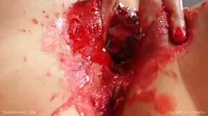 La brune Denise Sky chevauche vieilles femmes rondes la bite de son grand-père