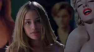 Chloe Amour fait vieille mature poilue un strip-tease et baise