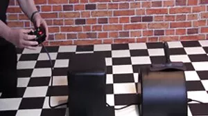 La vieilles et matures black Kendall s'habitue et se fait abuser