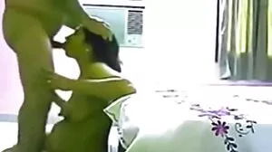 Sofi Goldfinger, première sodomie vieille mamie poilue pour les yeux russes