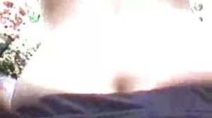 Booty lesbiennes profitent d'une porno vieille trans action de trio passionnée