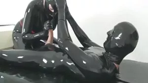 Avez-vous baisé vieille mature nue la femme de chambre