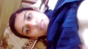 Qu'est-ce que tu as ici tres vieilles femmes porno ? Puis-je goûter ?