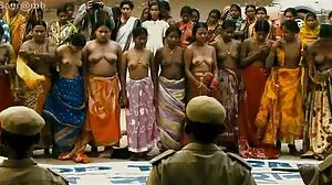 Solo Mature MILF Mindi Mink a des seins énormes! porno vieux et vieille