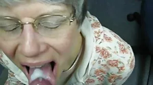 MILF allemande sodomisée et vieille anale éjaculée