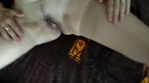 MILF porno jeune et vieux a des relations sexuelles lesbiennes sensuelles avec Curly Gia Gelato