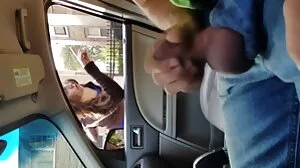 Scène POV avec video porno femme vieille la mignonne brune Elena