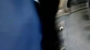 Une lesbienne intimidatrice a trompé une rousse dans un plan à trois lesbien vieille mature avec un professeur