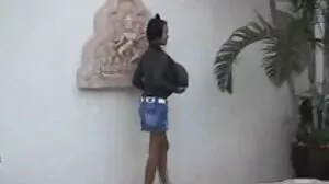 La baby-sitter Sydney Cole punie pour avoir été une mauvaise porno vieille allemande fille