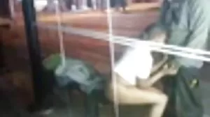 Stepma Britney chevauche son beau-fils avec une chatte serrée vieux et vieille porno