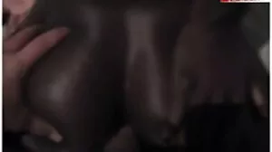 La baby-sitter mignonne film porno gratuit vieille femme adolescente apprivoise son chef en colère