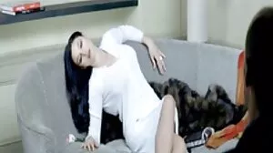 Une sex de vielle punk espagnole sauvage se fait ramoner au milieu de la rue