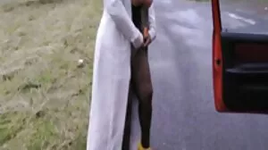 La vieille se fait baiser salope de bureau Katy se fait baiser comme un animal