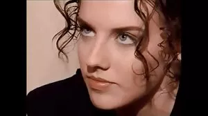 Daughter Swap - Une jolie adolescente blanche et sa magnifique meilleure amie en ébène concluent un accord et échangent sexe des vieux leurs beaux-pères