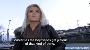 Dolled Up & Tall Call-Girl dur you porn vieille au travail