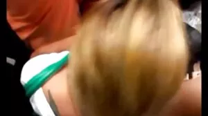 Regarder Globe sexe de vieille femme rend Nerdy Emma Horny!